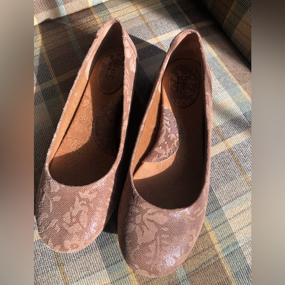 Women’s shoes